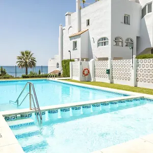  Apartment Front Sea View